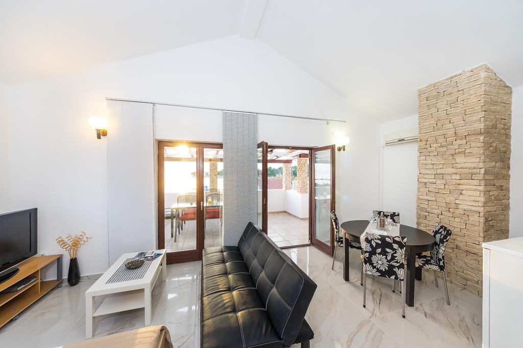 Apartments Draznik Zaton  Bilik gambar